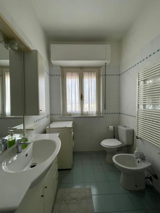 Attico ampio e luminoso con terrazza panoramica - Appartamento con 2 Camere da Letto e con Vista - 13