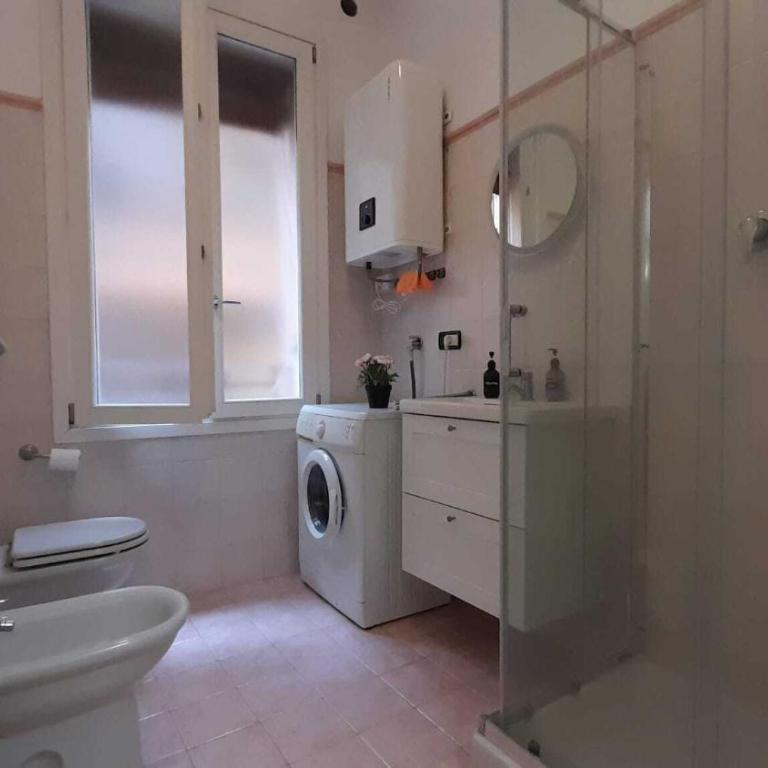 Happy Apartment - TWA - One-Bedroom Apartment - 8