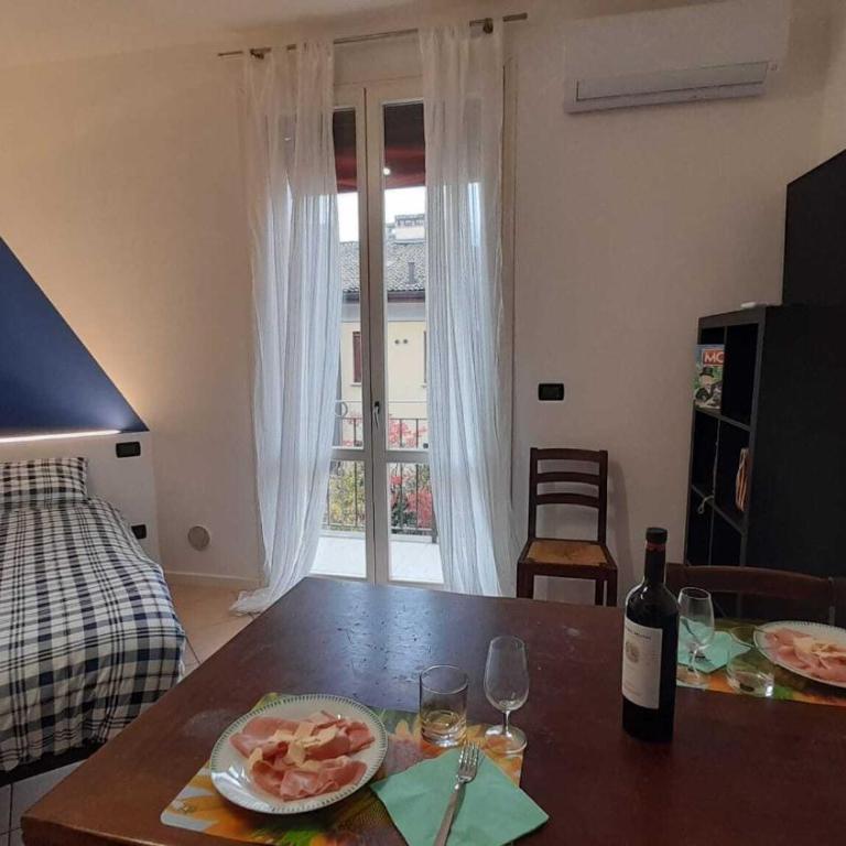 Happy Apartment - TWA - One-Bedroom Apartment - 12