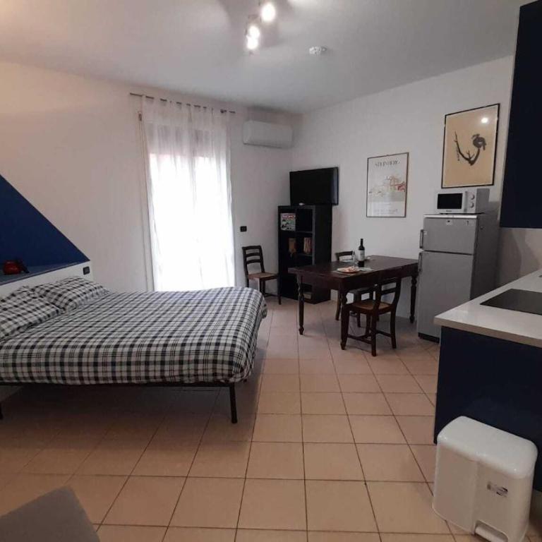 Happy Apartment - TWA - One-Bedroom Apartment - 14