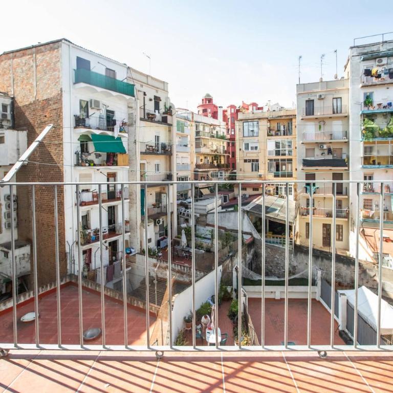 33PAR1094 - Magnific 2BR Flat in Poble Sec - Apartment with Balcony - 4