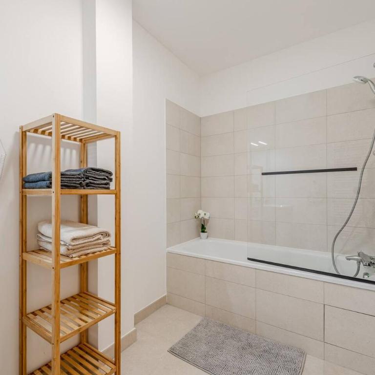 Cosy Apartment - Parking, Garden,10mn from Disneyland! - Two-Bedroom Apartment - 20