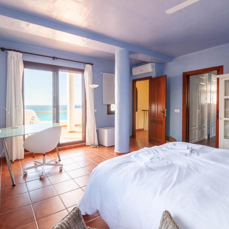 Villas Playa - Deluxe King Suite - 21