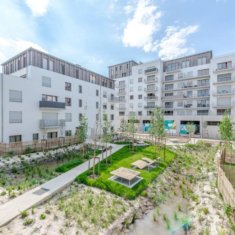 Cosy Apartment - Parking, Garden,10mn from Disneyland! - Two-Bedroom Apartment - 49