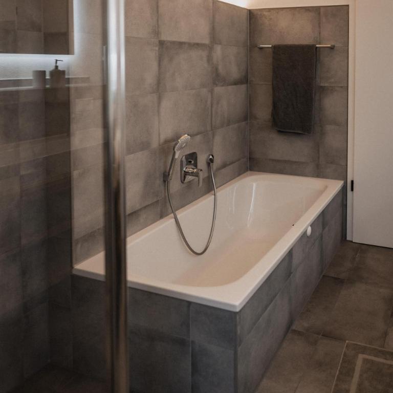 Gutzeit-Appartements mit privater Infrarotkabine - Apartment mit 2 Schlafzimmern und Dusche - 10