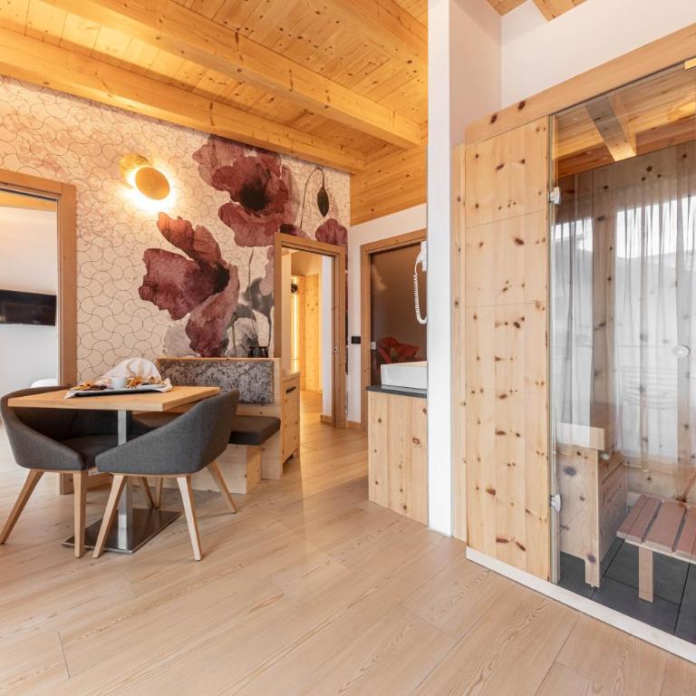Hotel La Perla - Suite with Sauna - 3