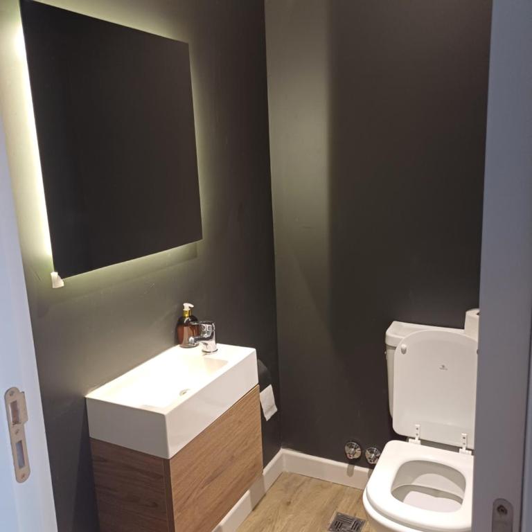 SKYBLUE - One-Bedroom Apartment - 14