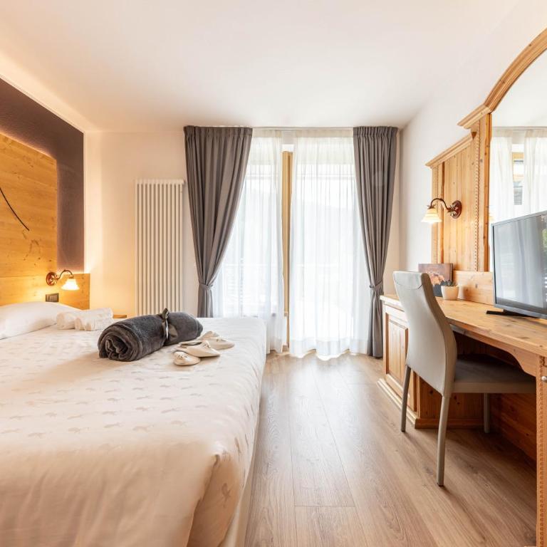 Hotel La Perla - Standard Double or Twin Room - 1