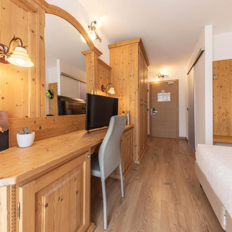 Hotel La Perla - Standard Double or Twin Room - 3