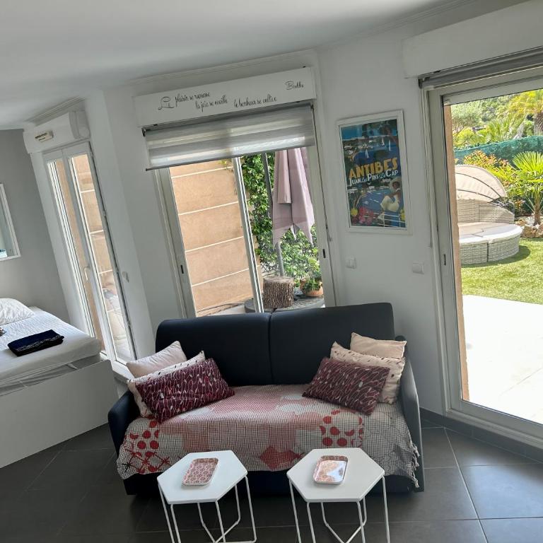 Joli studio climatisé avec Jardin dans résidence avec piscine mecalineloc - Monolocale Matrimoniale Deluxe - 9