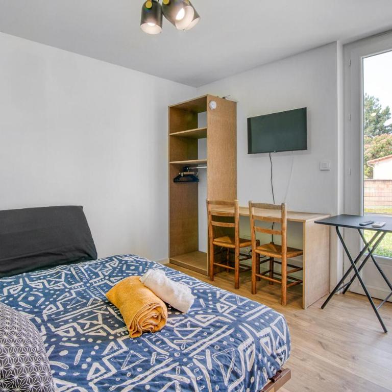 Nice Apartment In Albi With Wifi - Appartamento - 3