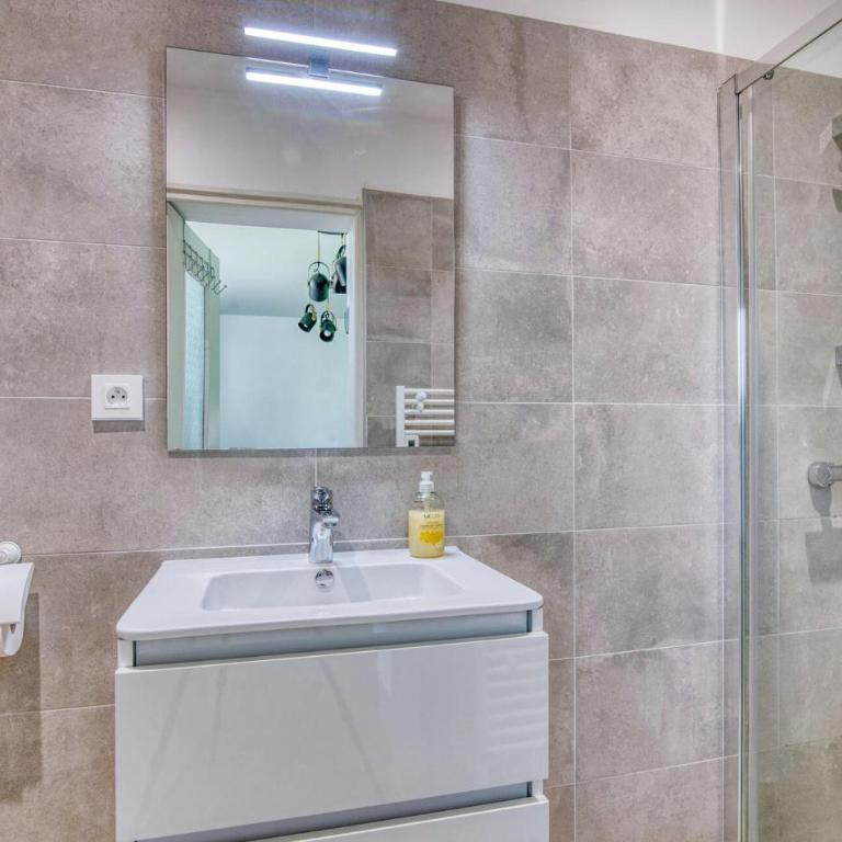 Nice Apartment In Albi With Wifi - Appartamento - 7