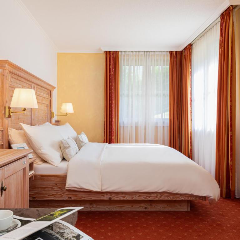 Hotel Restaurant Waldhaus - Doppelzimmer mit Gartenblick - 3