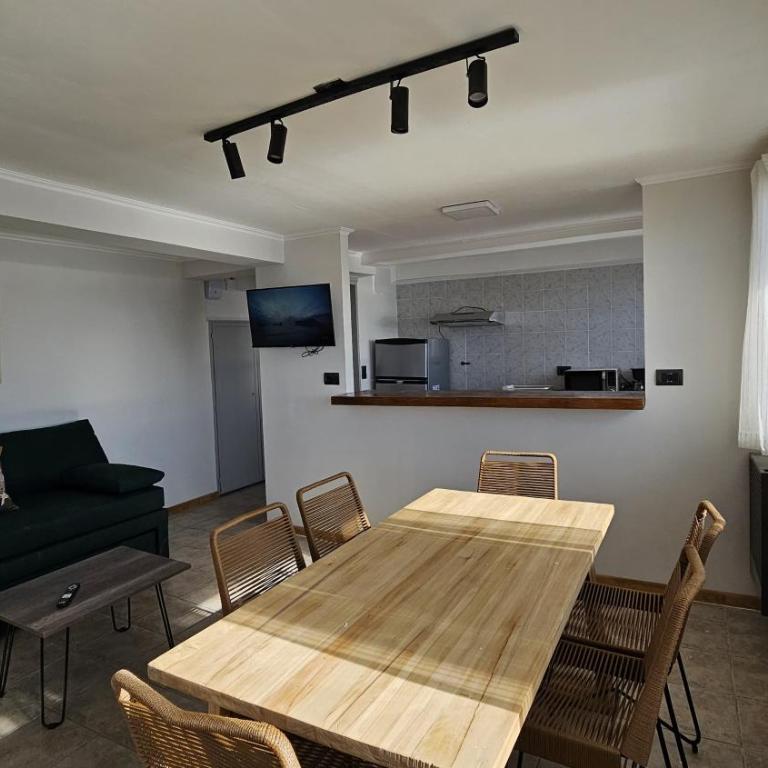 Lake Apartments Bariloche - Apartamento de 2 dormitorios - 10