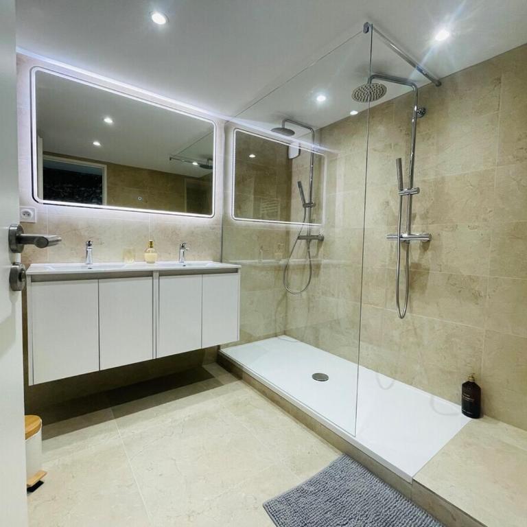 Casa Atypique - Appartement avec Douche - 37
