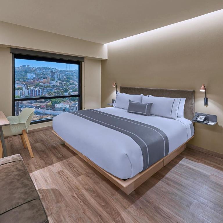 City Express Plus by Marriott Tijuana - King Room - 2