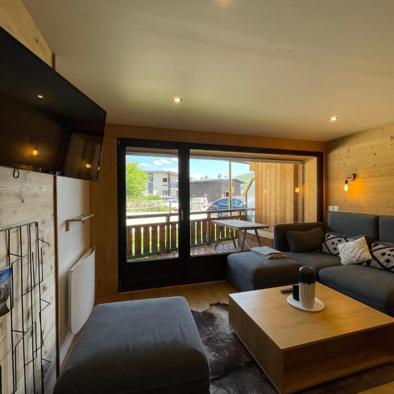 Homency - Résidence La Meije 5 - Two-Bedroom Apartment with Balcony - 2