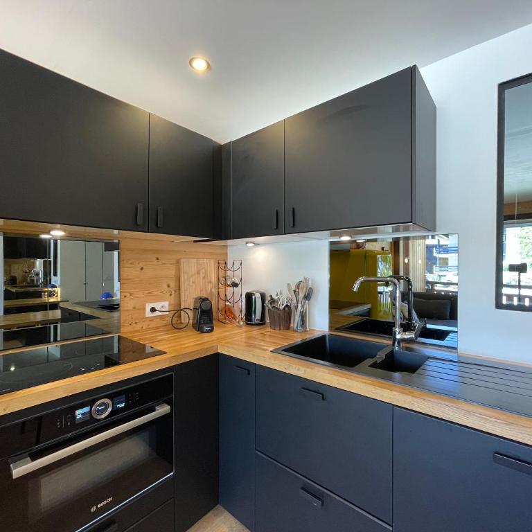 Homency - Résidence La Meije 5 - Two-Bedroom Apartment with Balcony - 11