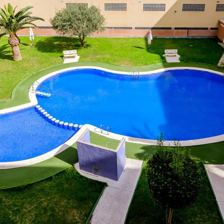 Jose Hurtado ID202 - Two-Bedroom Apartment with Pool View - 24