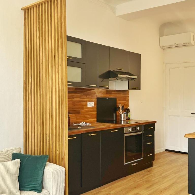 Grand Cosy Family Stay - Centre historique Avignon - Three-Bedroom Apartment - 25