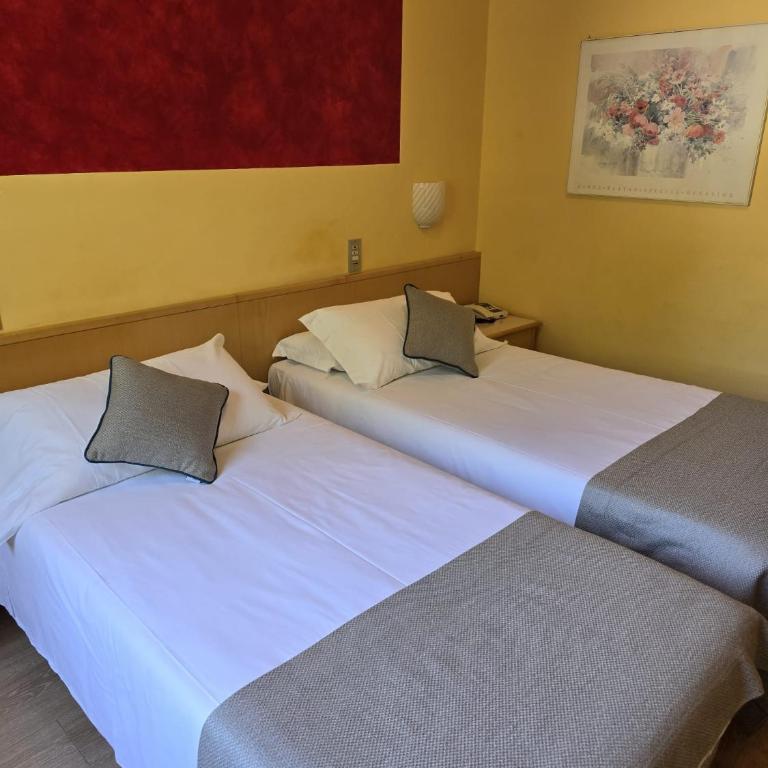 Mokinba Hotels Sant'Ambroeus - Camera Tripla - 3