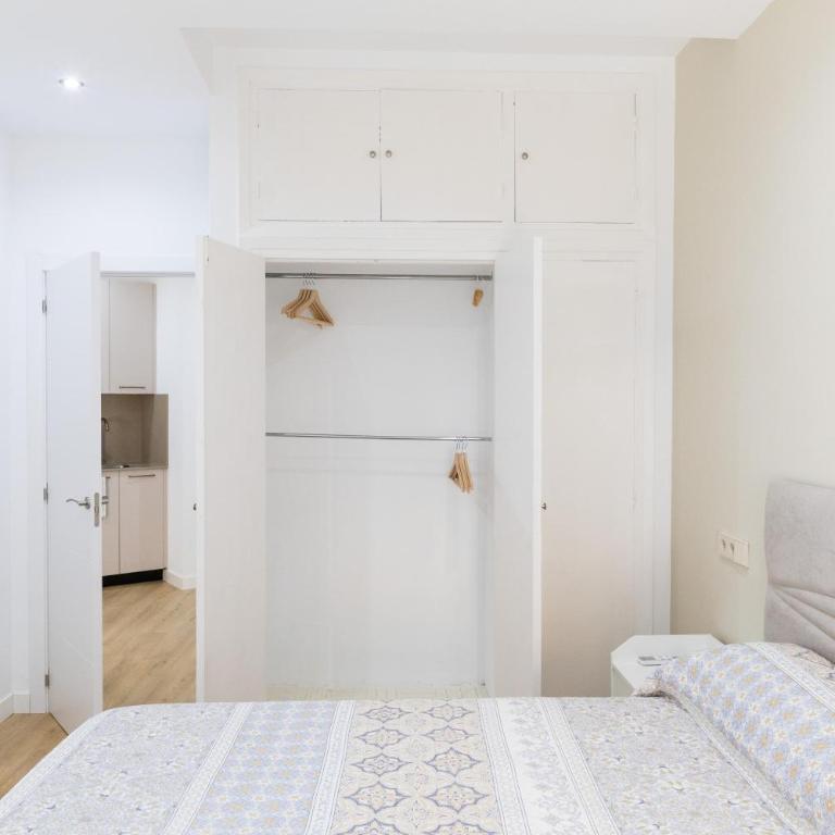 Apartamento moderno céntrico con AC y Luz natural - Two-Bedroom Apartment - 5