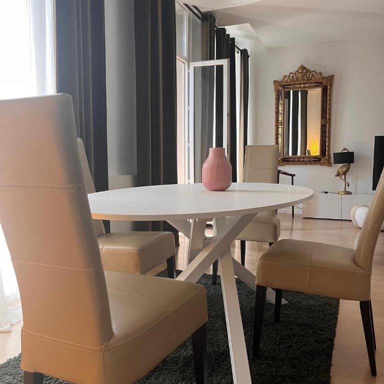 Vigne et mer-Spacieux Appartement Haussmannien-2chambres-Wifi - Appartement 2 Chambres - 6