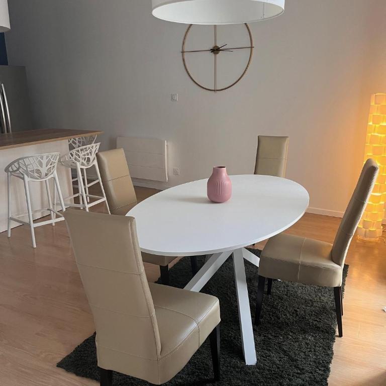 Vigne et mer-Spacieux Appartement Haussmannien-2chambres-Wifi - Appartement 2 Chambres - 7