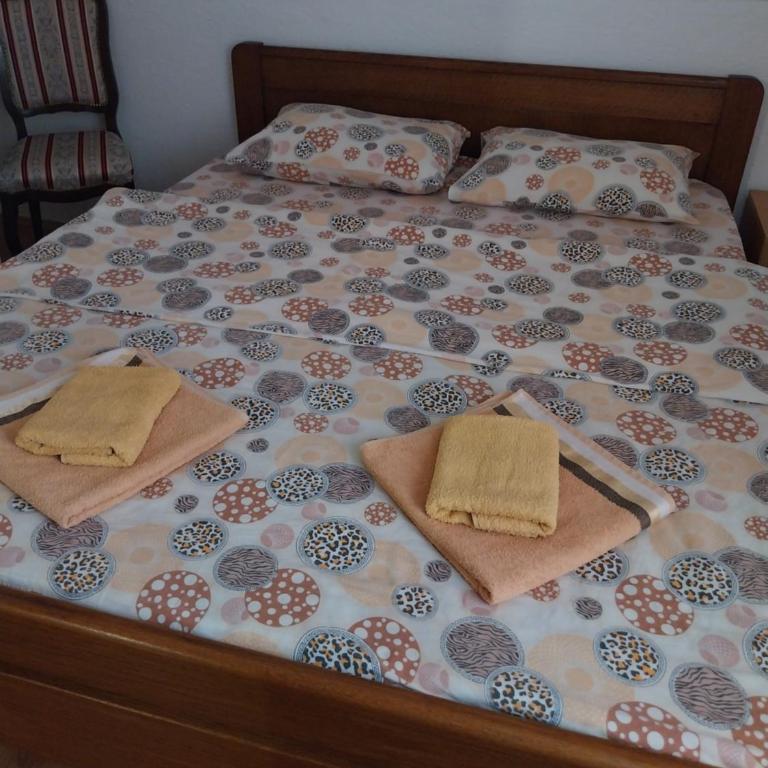 Rent a house - "Laki" - Villa - 24