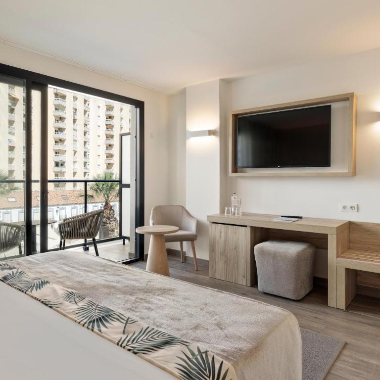 Hotel Best Triton - Habitación con cama extragrande. - 1