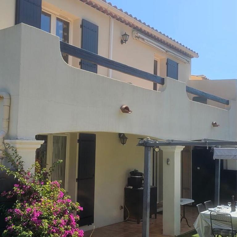 Villa Climatisée de 2à 10 personnes Piscine privée 3km MER - Two-Bedroom Apartment - 2