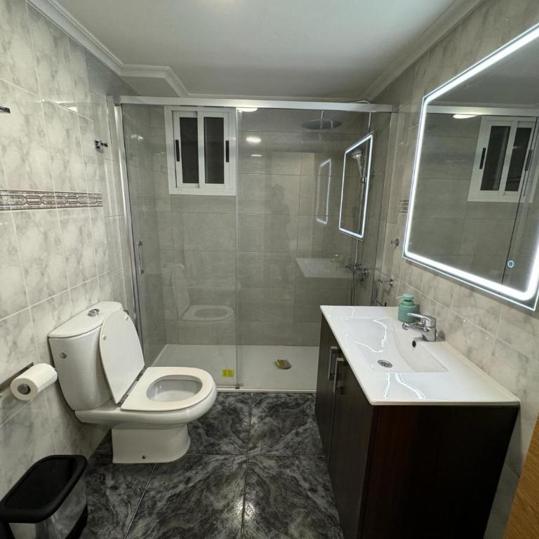 Alojamiento Barbastro - Three-Bedroom Apartment with View - 26