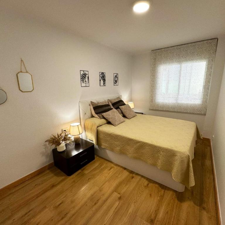 Alojamiento Barbastro - Three-Bedroom Apartment with View - 12