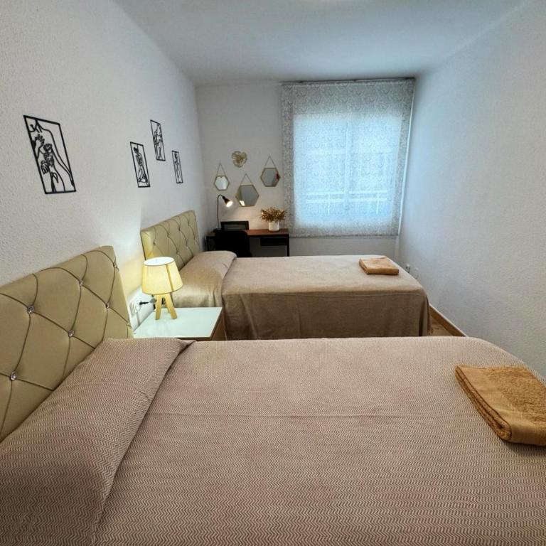 Alojamiento Barbastro - Three-Bedroom Apartment with View - 18