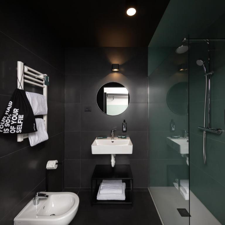 CX Milan Bicocca - Deluxe Double Room with Extra Bed - 4