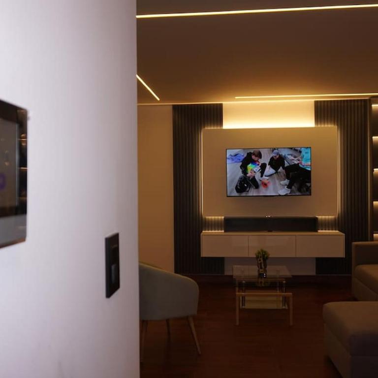 Alojamiento de lujo con parqueadero privado, en Loja - Apartamento de 2 dormitorios - 9