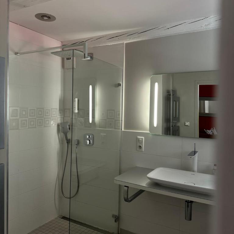Le Clos Jeannon - Suite Junior - Vue sur Jardin - 3