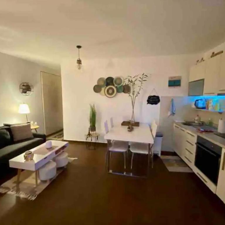 Chill studio - One-Bedroom Apartment - 1