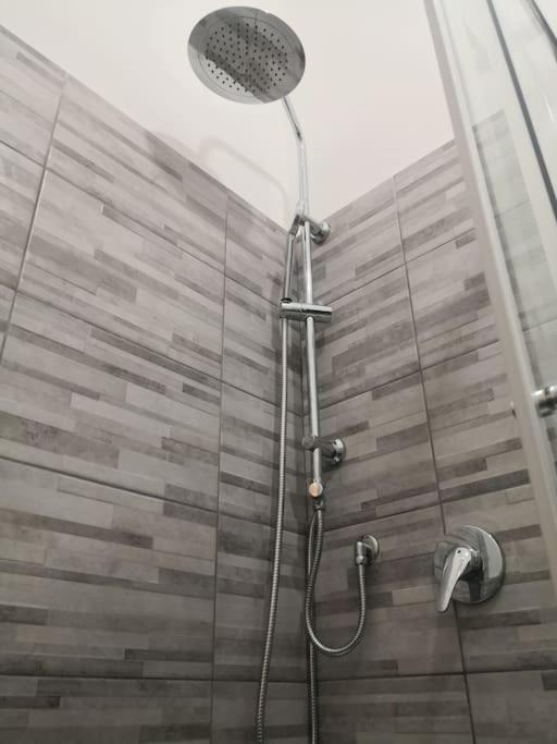 Notti di San Lorenzo - Appartamento Deluxe con 2 Camere da Letto e Vista Giardino - 11