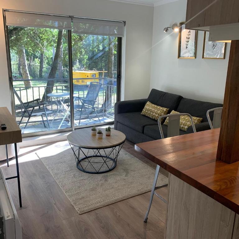 Departamento cercano al Volcan y Centro de Pucon - Deluxe One-Bedroom Apartment with Garden View - 2