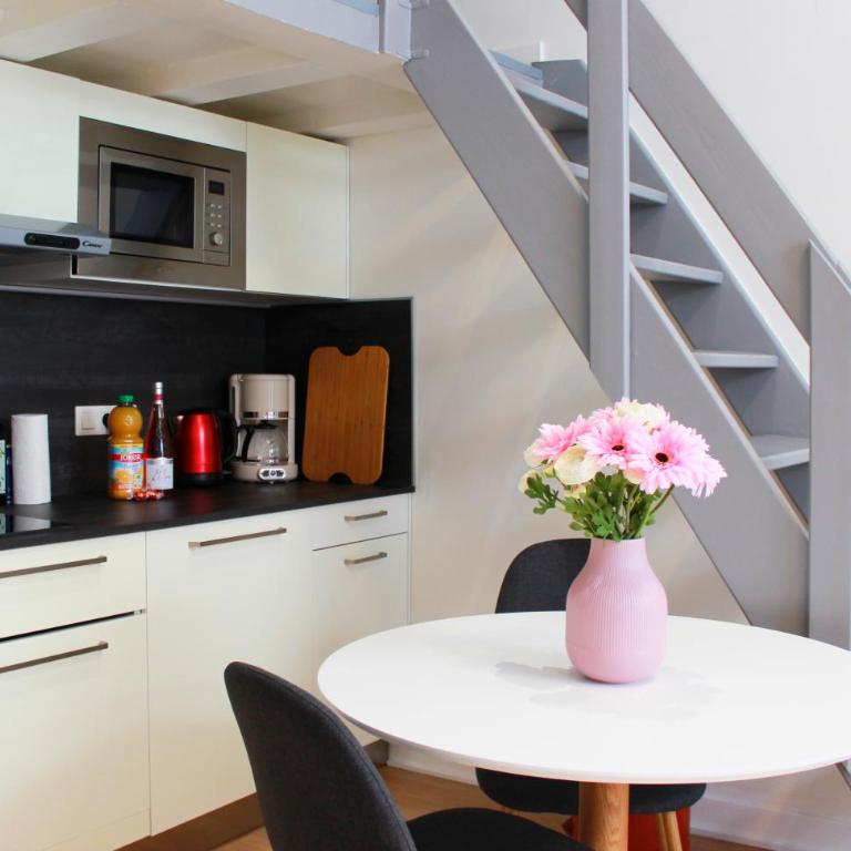Lofty - Massena sq - 5 min walk Beach - Appartement - 7