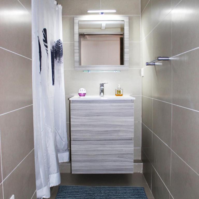 Lofty - Massena sq - 5 min walk Beach - Appartement - 15