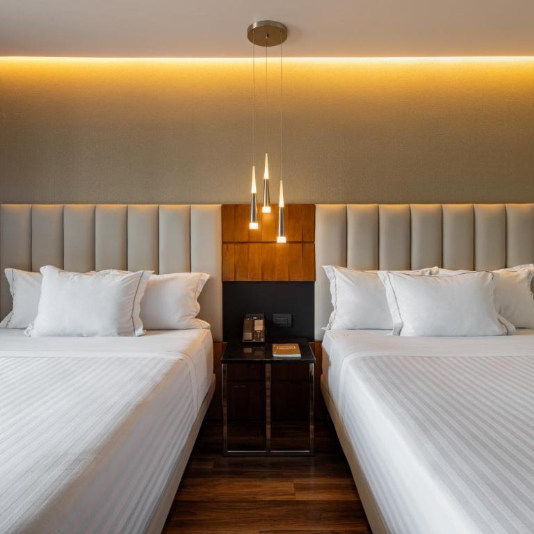 Hotel Real del Rio - Superior Double Room with Two Double Beds - 1