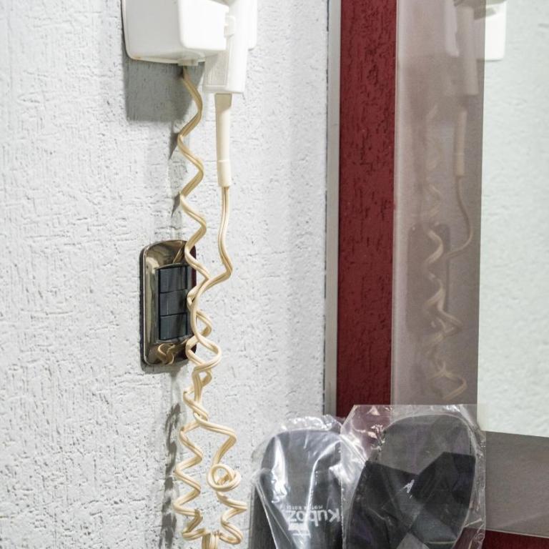 Kuboz Motor Hotel (Motel y Hotel) - Standard Room - 4