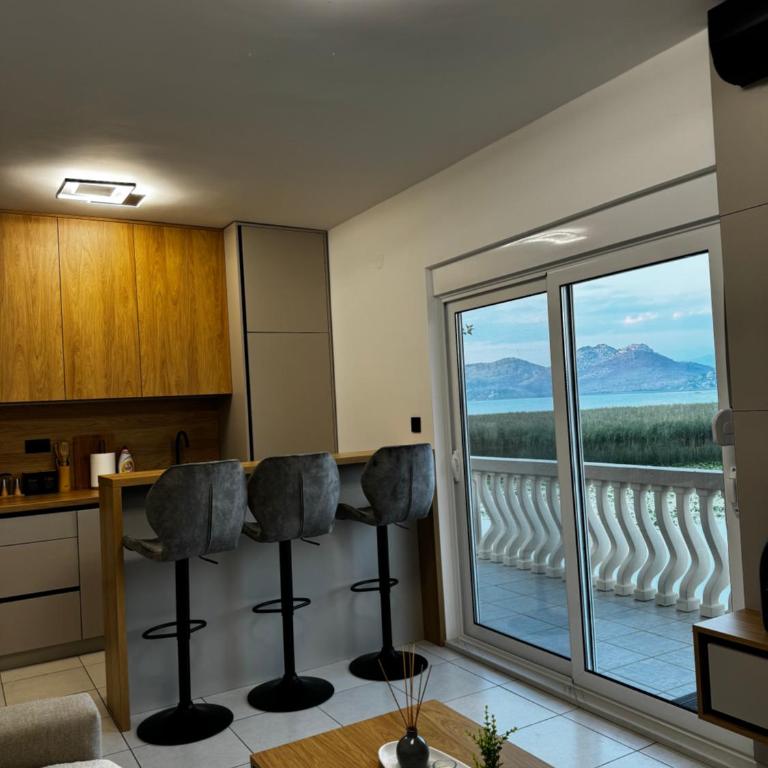 Lakeside house - Kuća sa 1 Spavaćom Sobom - 11