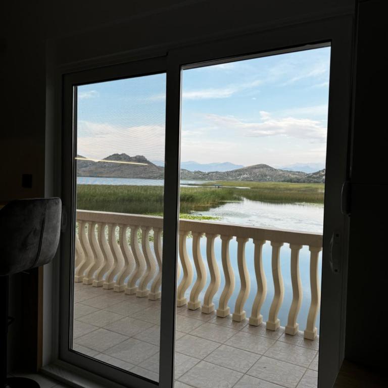Lakeside house - Kuća sa 1 Spavaćom Sobom - 1