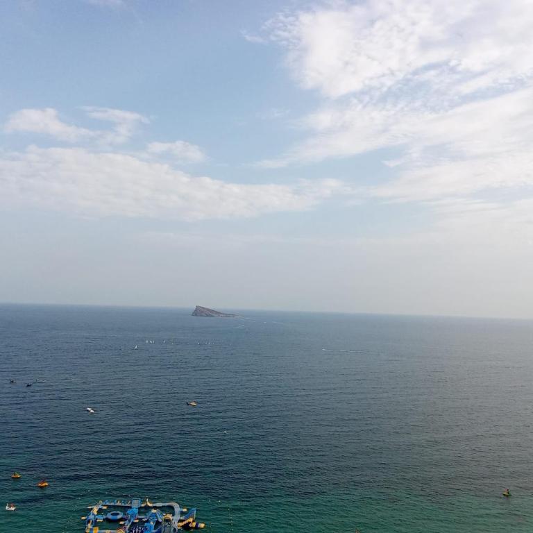 NUEVO APTO BALCON DE PONIENTE 1 A LÍNEA PLAYA TORRE 2 LUXE SM CON AIRE, PISCINA,JAR VISTAS ESPECTACULARES AL MAR De BENIDORM - Apartamento de 2 dormitorios - 58