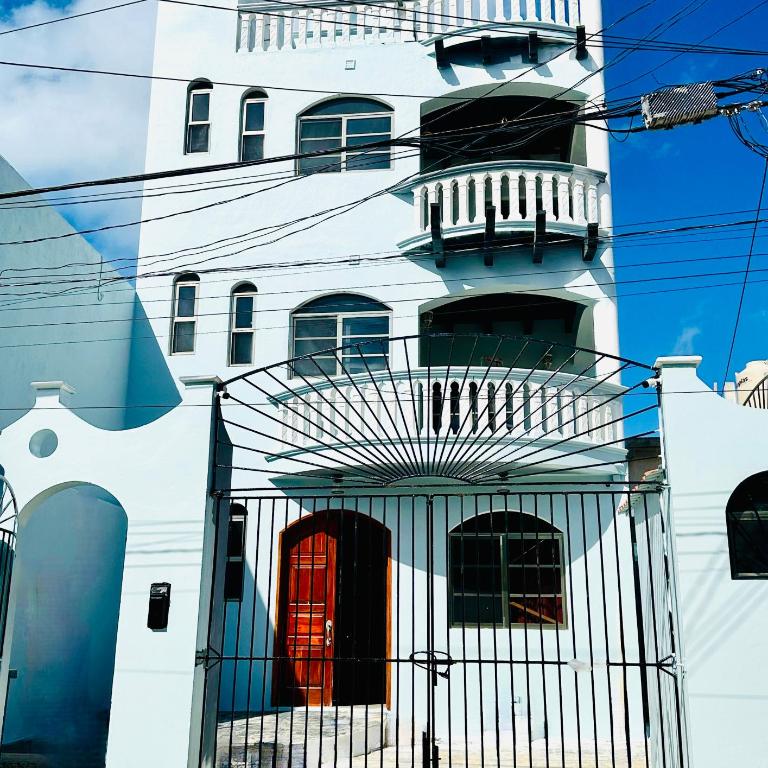 Spacious 3-story private house with ocean view - Five-Bedroom House - 43