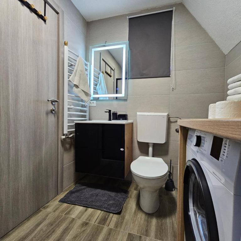 Snowflake - Two-Bedroom House - 14