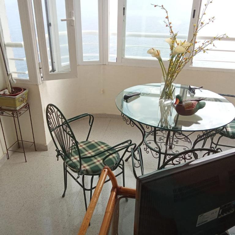 NUEVO APTO BALCON DE PONIENTE 1 A LÍNEA PLAYA TORRE 2 LUXE SM CON AIRE, PISCINA,JAR VISTAS ESPECTACULARES AL MAR De BENIDORM - Apartamento de 2 dormitorios - 40